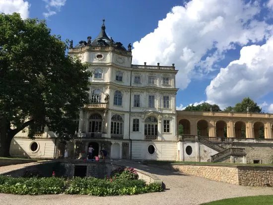 Statni zamek Ploskovice