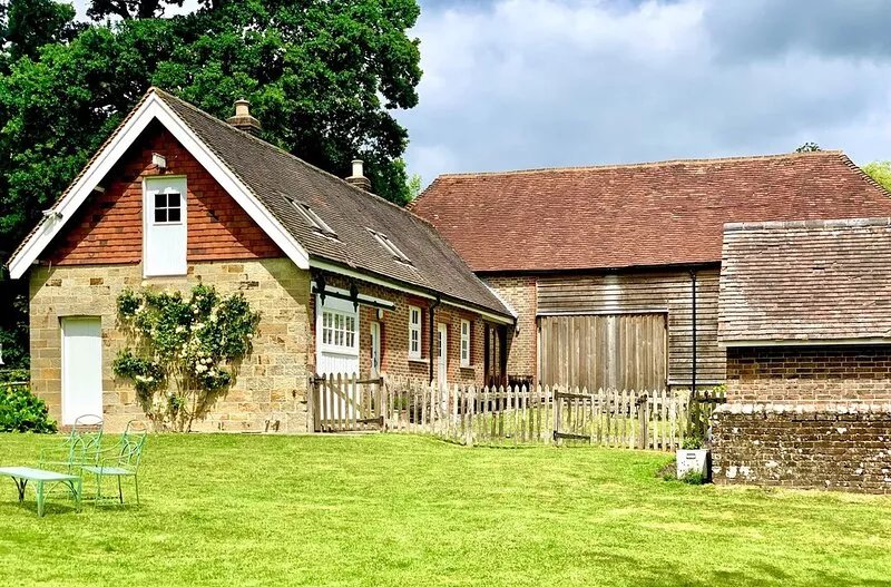 Stunning converted barn set in 80 acres of glorious English countryside