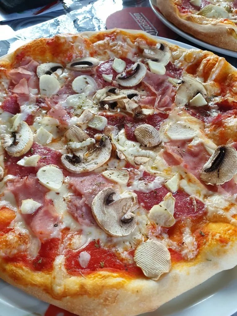 La Strada Ristorante-Pizzeria