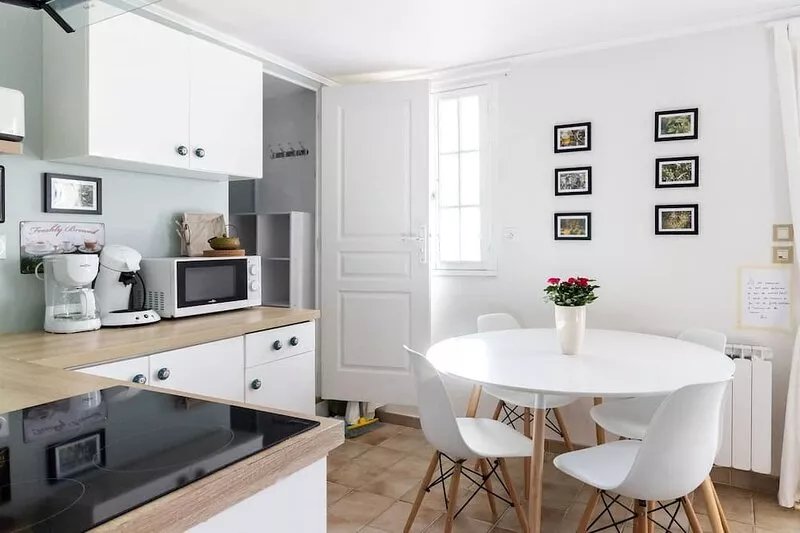 Majestic Apartment in Gargas with shared Pool