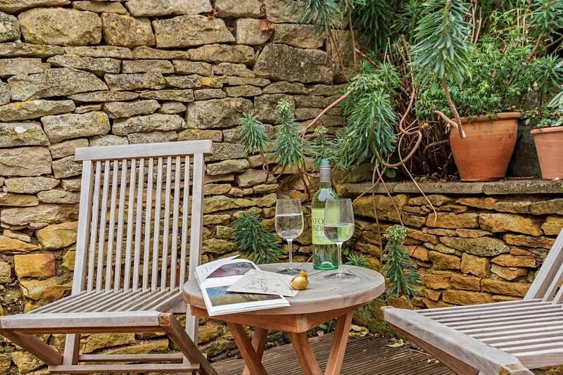 Charming and modern dog friendly holiday cottage - The Old Sweet Shop