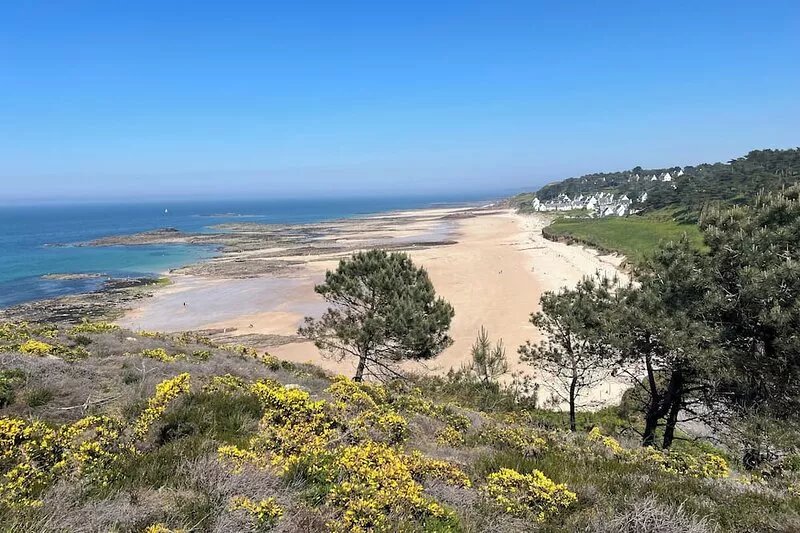 Brittany holiday apartment with panoramic seaview in Erquy