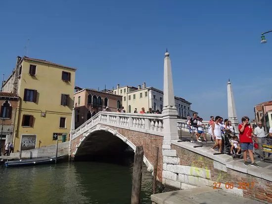 Ponte delle  guglie