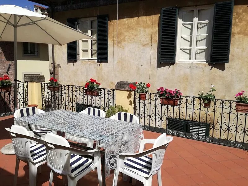apartment with large terrace in the heart of the city center