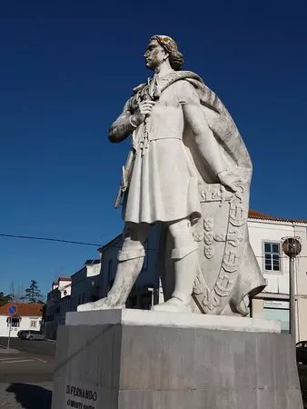 Estatua de D. Fernando