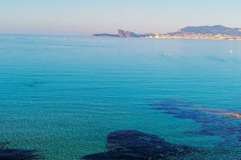 � Apartment*****65m², by the sea, balcony 20m², near beaches, QUIET.