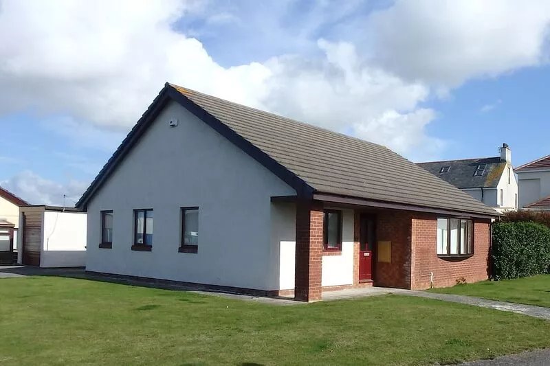 Pet friendly bungalow near beach at Trearddur Bay Anglesey