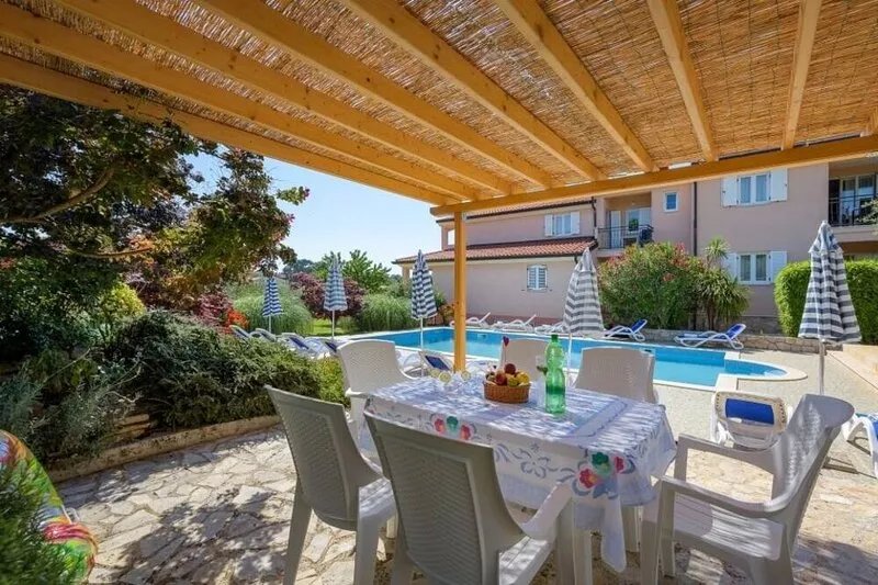 Apartment in Bašanija with Terrace, Air condition, WIFI, Dishwasher (113-4)