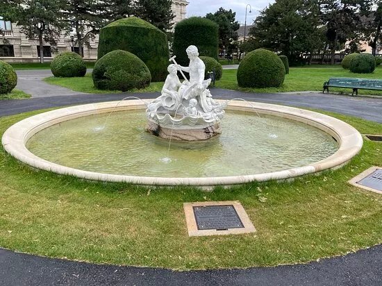 Triton und Najadenbrunnen