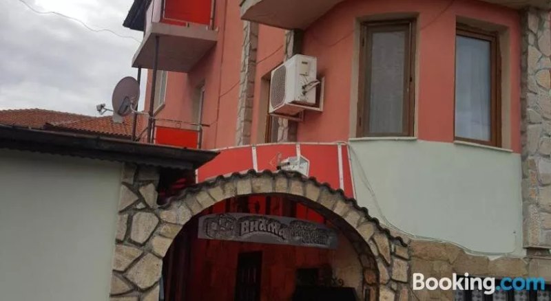 Khotel Viama
