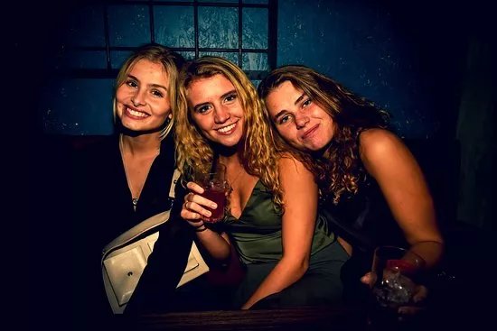 No. 31 - Bar & Natklub