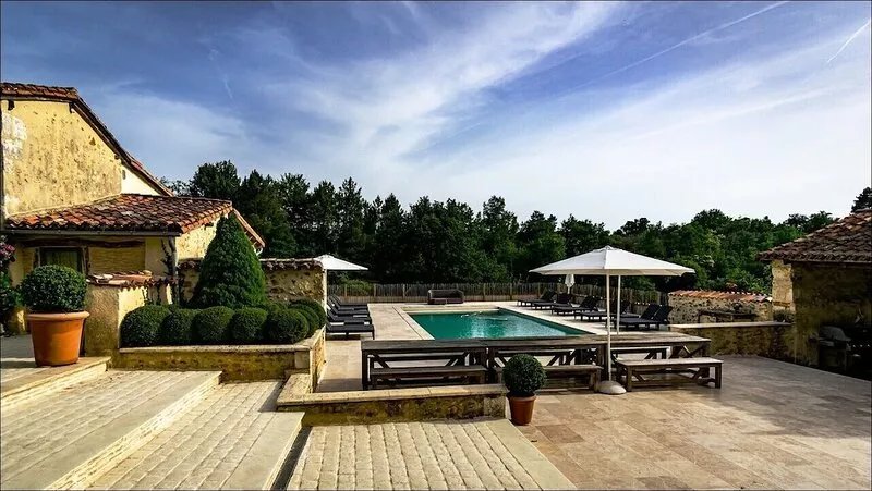 Old farmhouse renovated in a 3 hectares estate in Dordogne