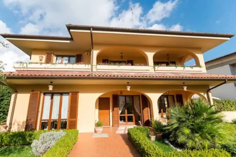 Elegant Tuscan Villa A/C near Florence, Pisa, Lucca