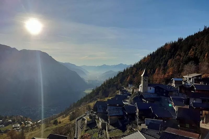 Beautiful studio near Leuk with an outstanding view of the valley