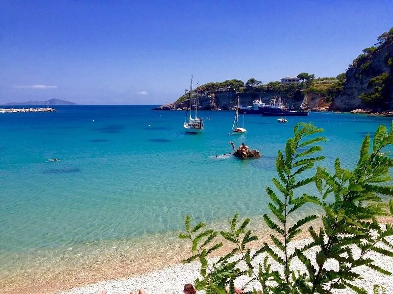 Immaculate House with fabulous Sea Views easily accessible to the Chora and bus