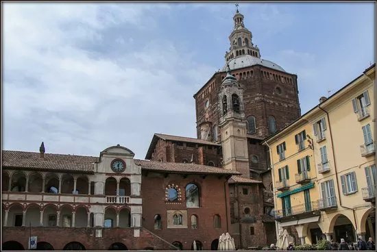 Palazzo Broletto