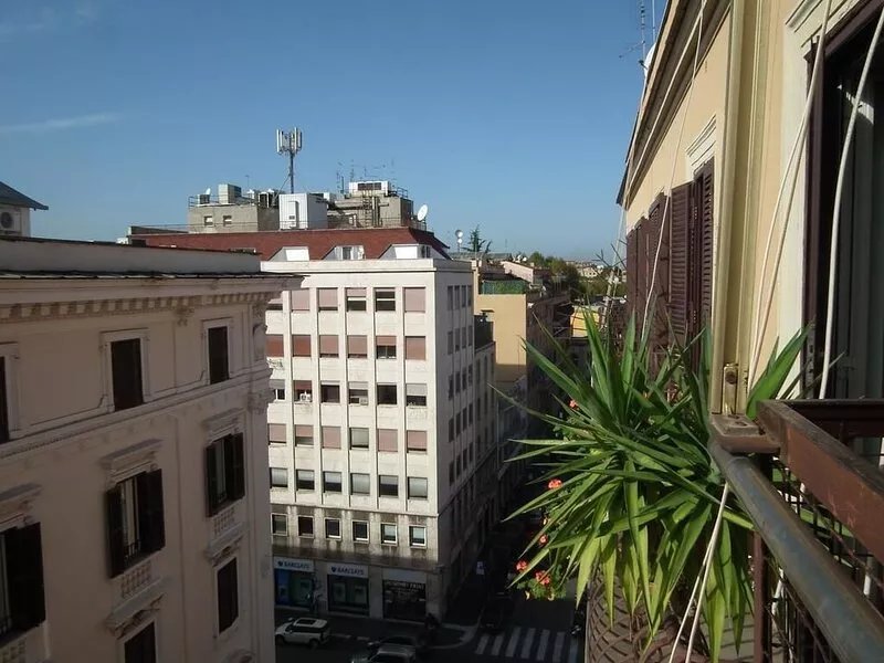 Apartment with balcony, 3 bedrooms - Via Villafranca