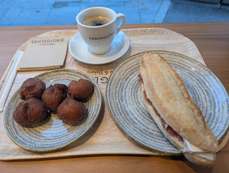 Santa Gloria Cofee & Bakery