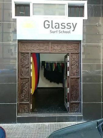 Glassy Surf School