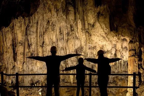 Barac Caves