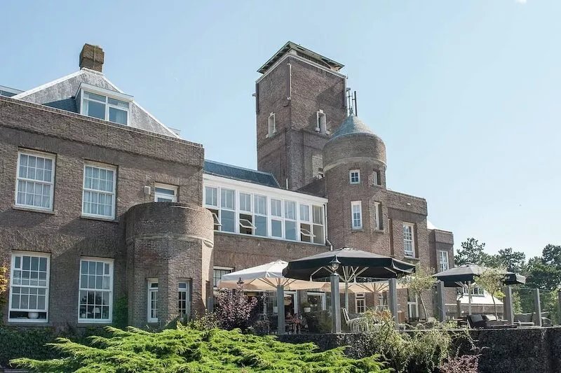 Family flat on large estate near beach