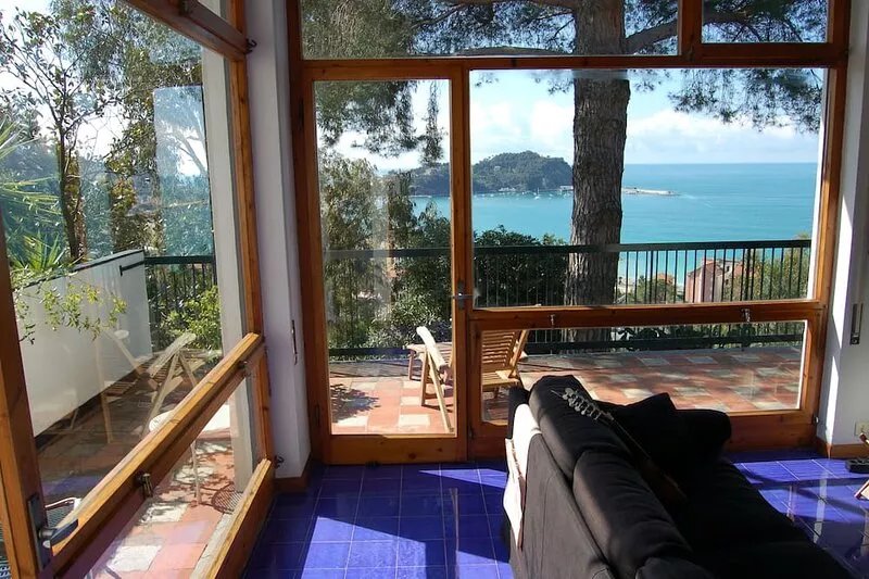 beautiful apt (180m2) with wonderful views across the bay from Sestri Levante