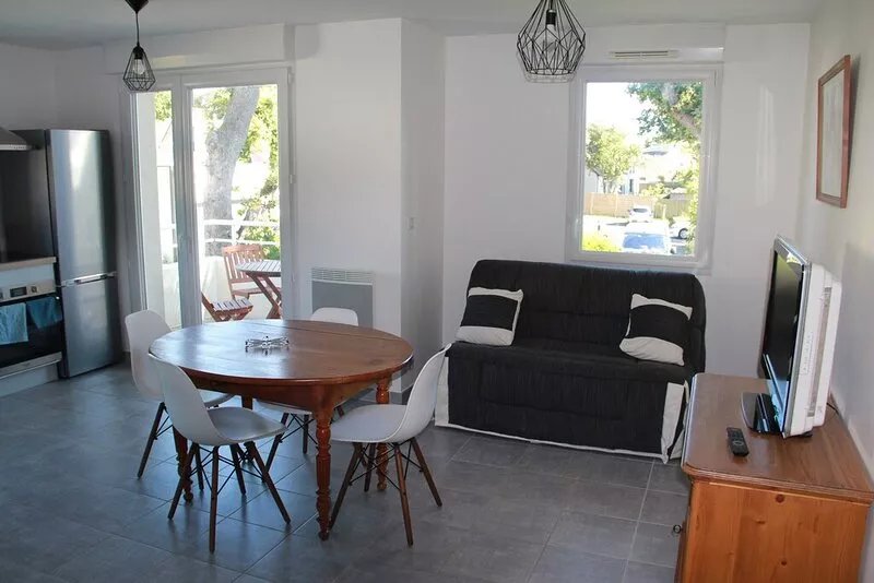 Very nice bright apartment in a quiet area