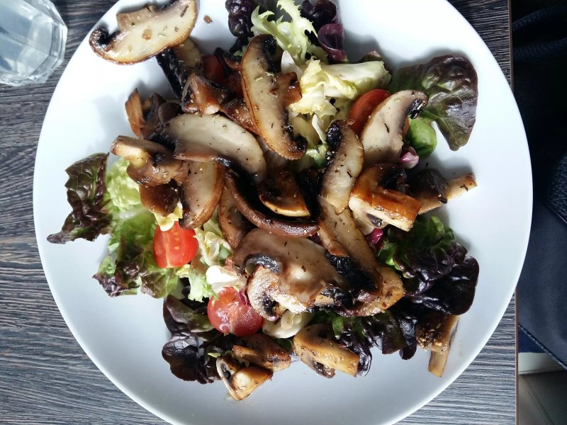 MOKO Snack Bar & Lounge