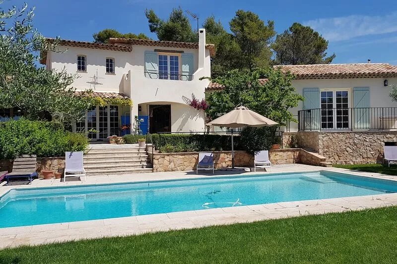Independent suite of 25m2 with private terrace, in villa