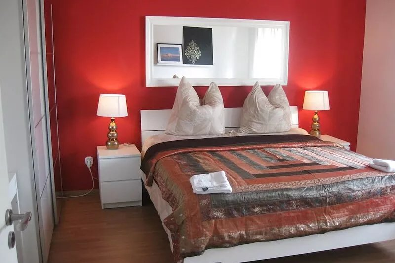 Large Beautiful Apartment Near the Dachau Train Station 20 minutes from Munich