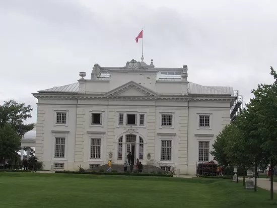 Uzutrakis Manor Estate (The Tyszkiewicz Palace)