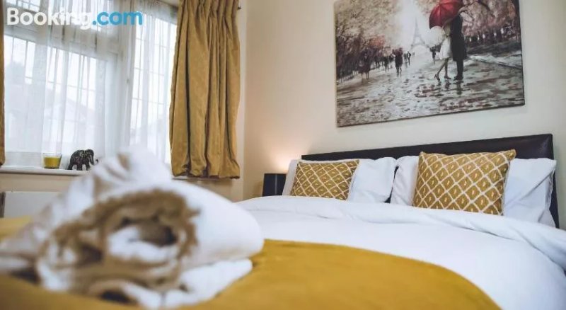 Luxury Apartment Near Wembley