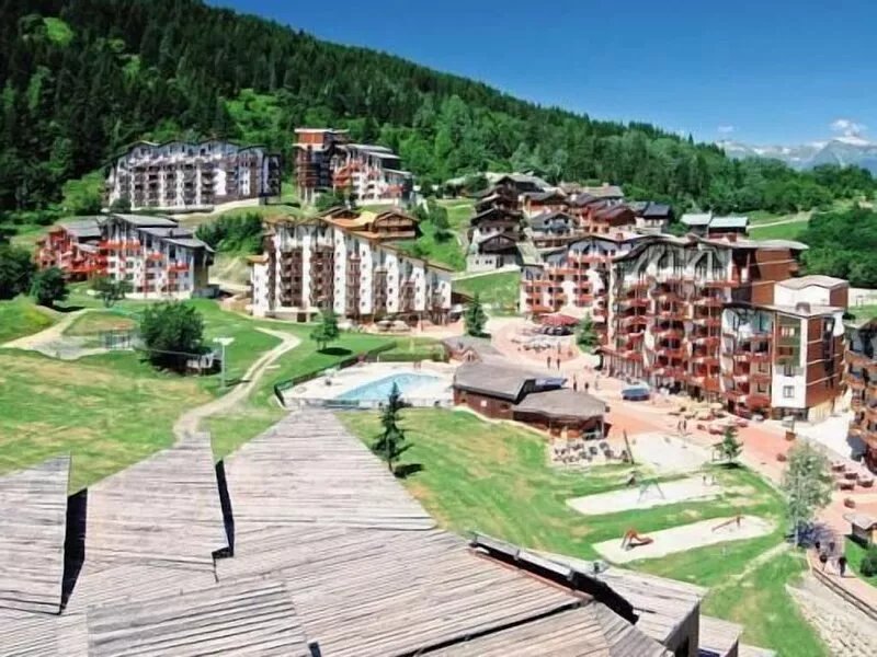 Ski in/ski out apartment - Sleeps 4 to 6 - Domaine La Tania Courchevel