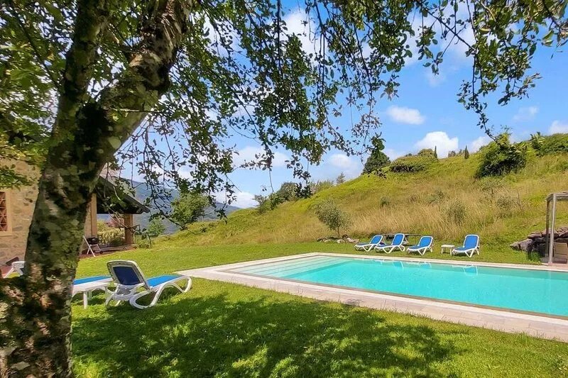 Newly Restore Barn With Private Pool  View Of hills,  4/5 bedrooms 5 bathrooms