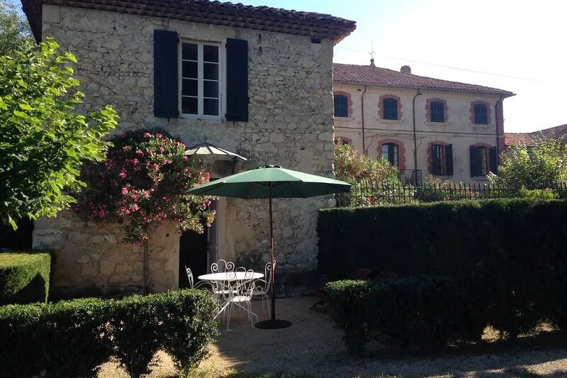 House - Vaucluse - Provence - Castle with wooded park