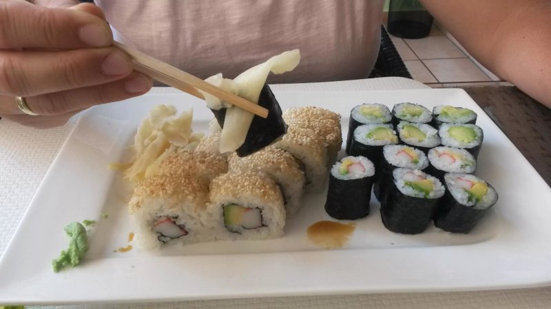 Seaside Sushi & Sake
