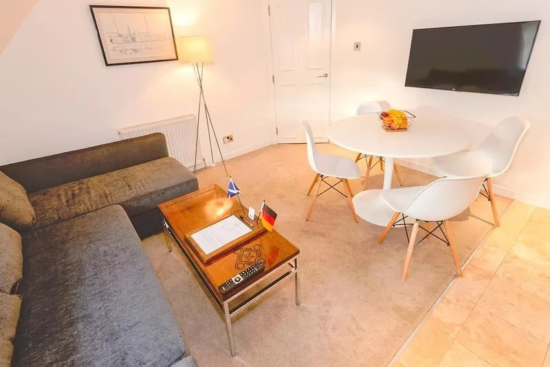 Apartment F - Marischal Apartments