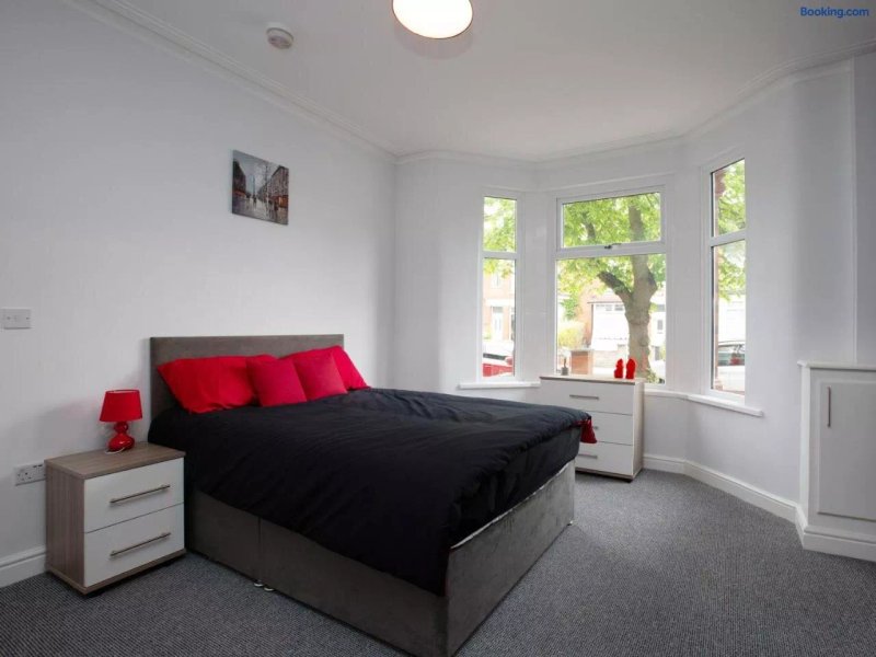 Townhouse @ 97 Ruskin Road Crewe