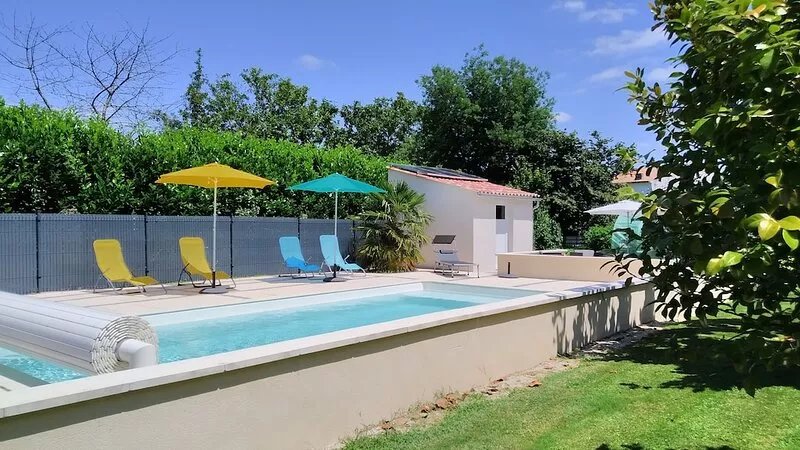 Cottage 100m², 3 bedrooms, swimming pool. Holy Triangle / Royan / Oléron