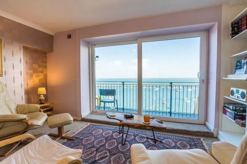 La  Mouette - NEW listing - sleeps 8 guests  in 4 bedrooms