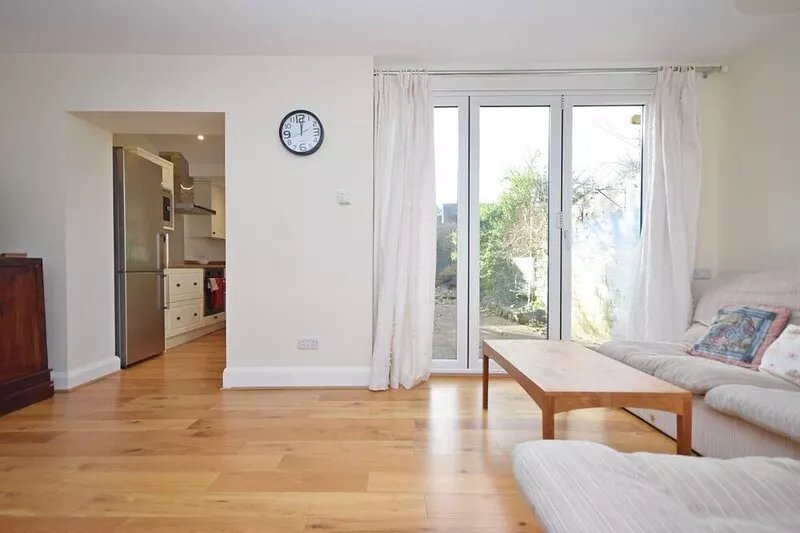 Leaview, Midhurst -  a family house that sleeps 5 guests  in 3 bedrooms