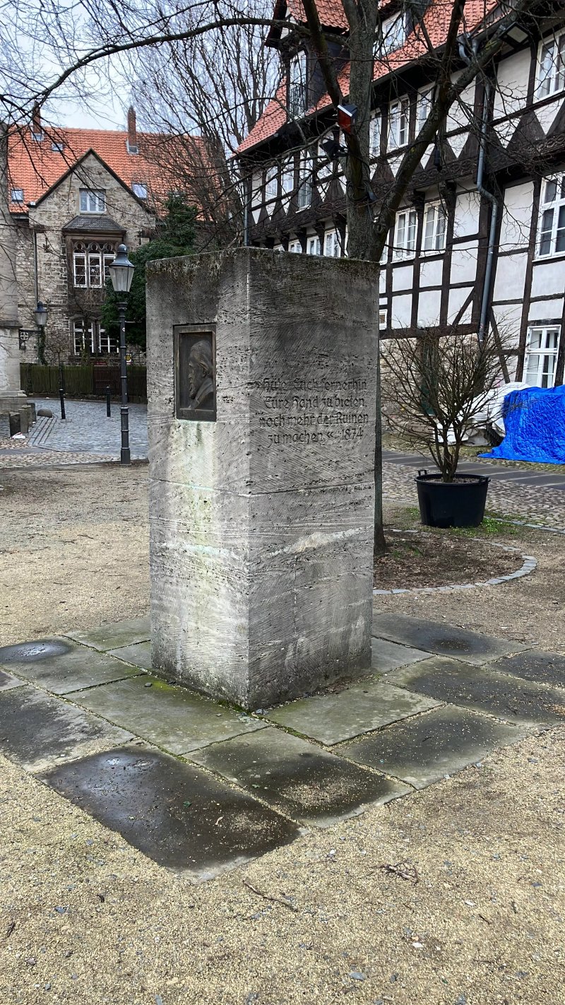 Denkmal Such Fernerhin