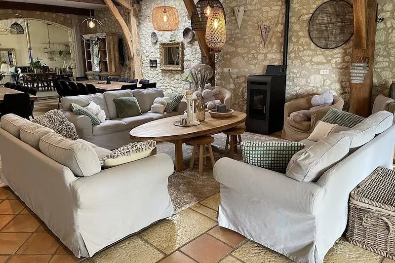 Charming 4* gîte with private pool&jacuzzi 11 bedrooms/10 bathrooms