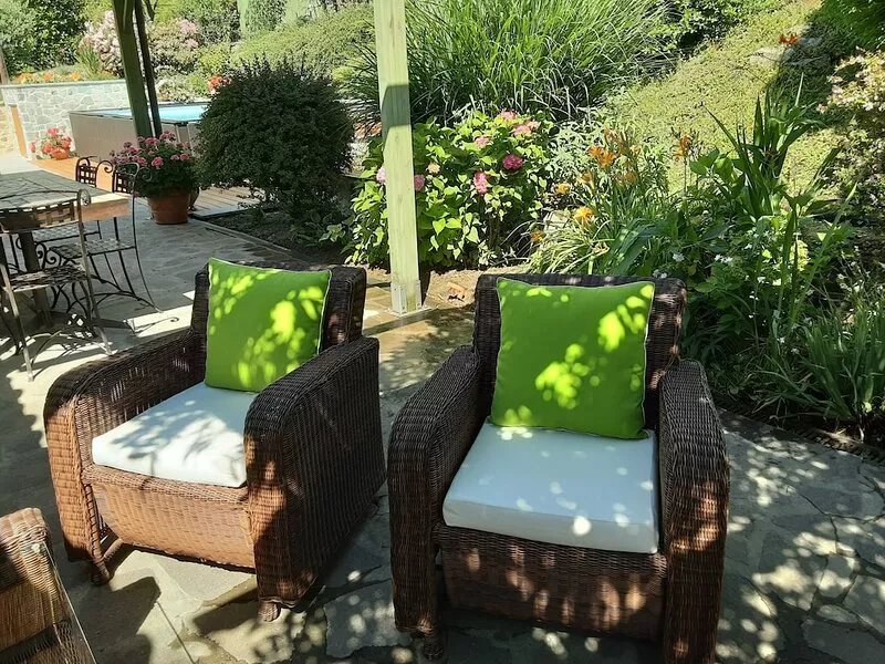 Villa with own pool, mountain village with restaurant and shop. North of Lucca