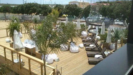 Horizontal Beach Club EL Rompido