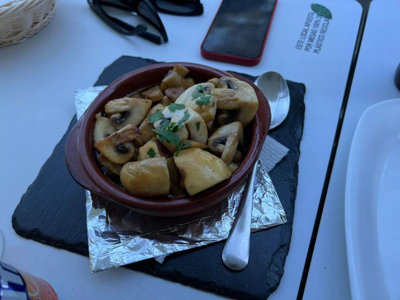 Guarchinche + Que Carne
