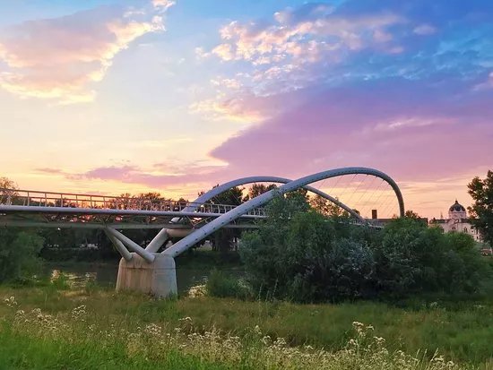 Tiszavirag Pedestrian Bridge