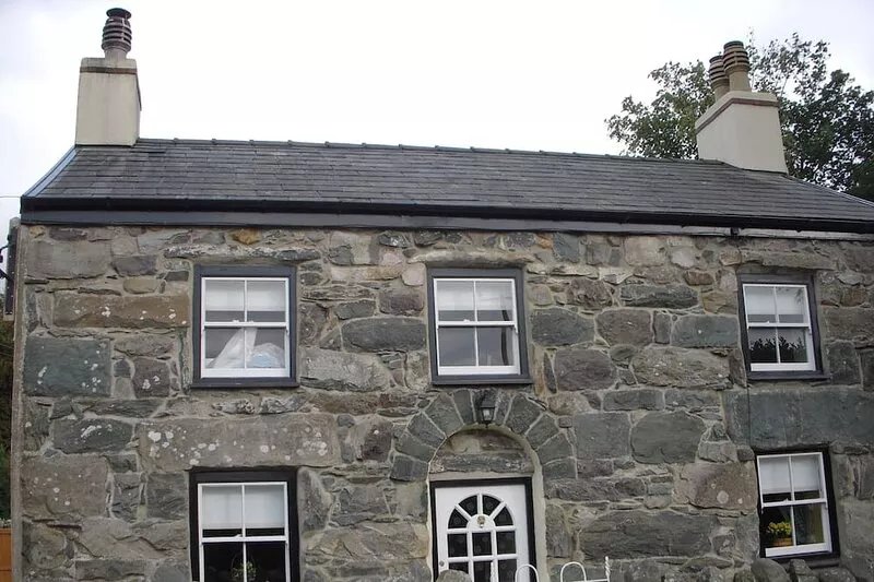 Ship Cottage, Llanrug, Snowdonia