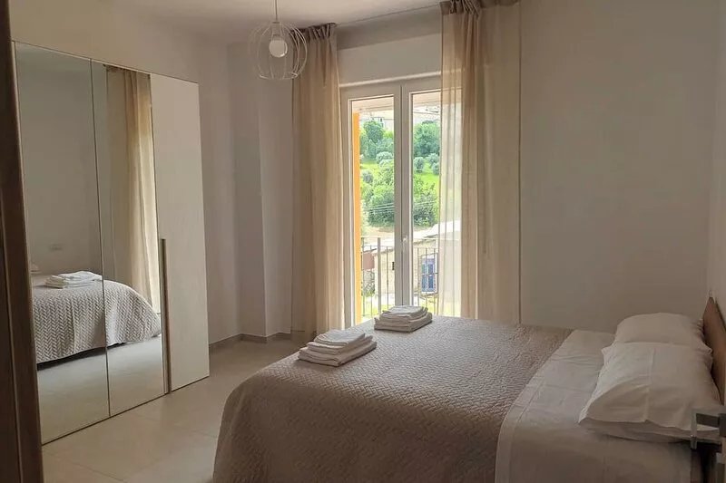 Wide apartment on the hills 5 minutes far from the sea the city and the old town