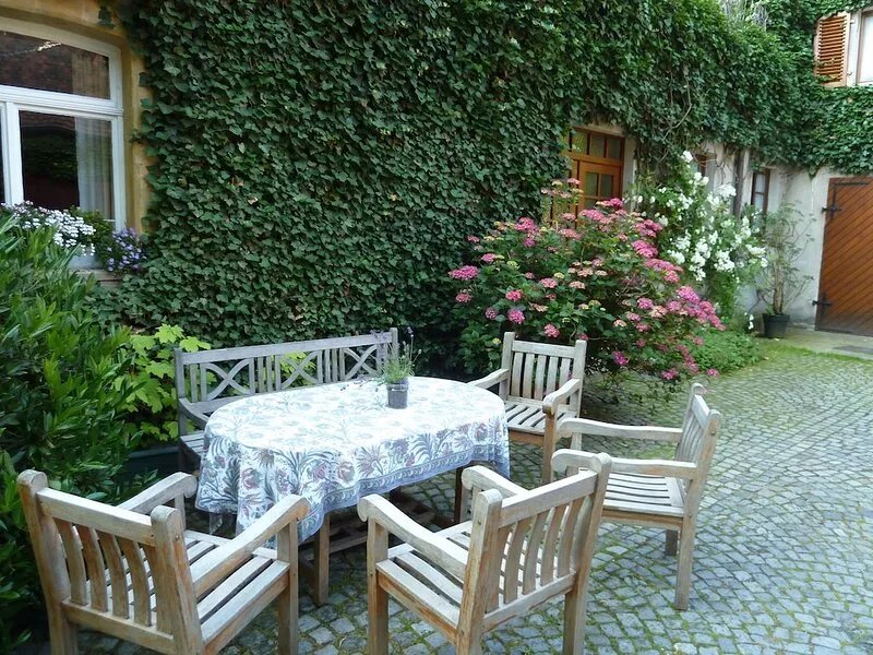 Stylish apartment II on a Franconian fruit and distillery